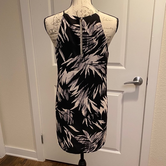 Dress - Picture 3 of 6